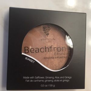 Younique Beachfront Bronzer in “Sunset” - NEW